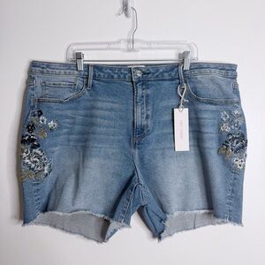 NWT Driftwood Lulu Floral Embroidered Shorts 5.5”  24 Plus Boho Romantic Festive
